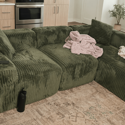 Amazon Green Fabric Sectional – Good Condition, 3-Piece L-Shaped - Washington, DC