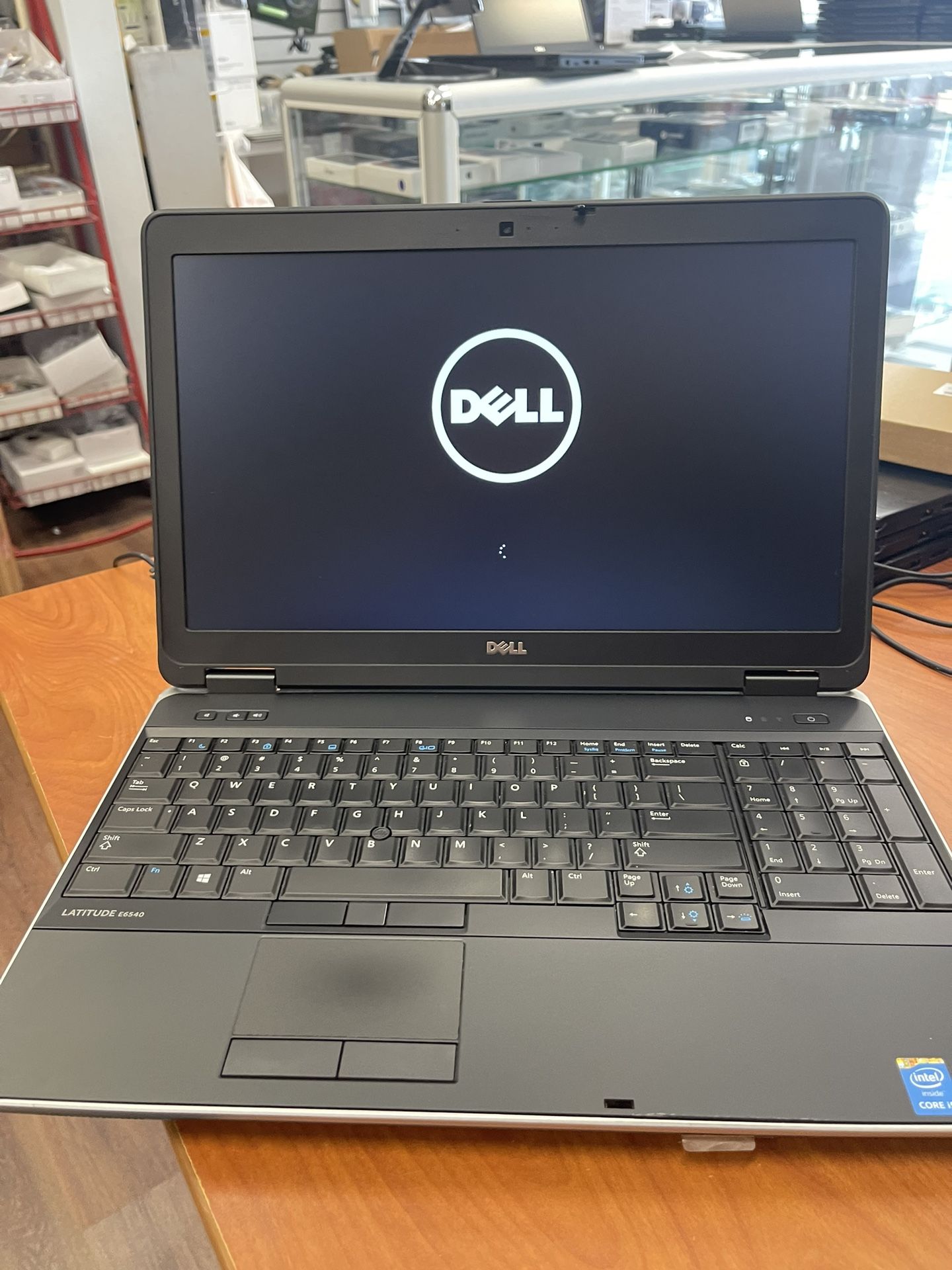 Dell Latitude E6540, 4th Gen Core i5, 16gb ram, 256gb SSD, Excellent Battery Health, windows 10, AC Adapter, really nice and reliable laptop with CD r