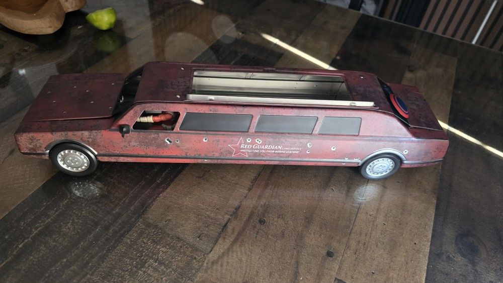 Thunderbolt Limosine