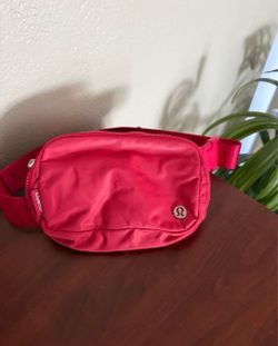 Lululemon belt bag