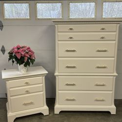 Stunning Dresser/Nightstand Set