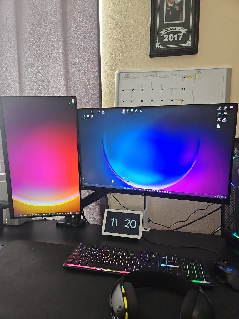 Computer Armbar And Monitors