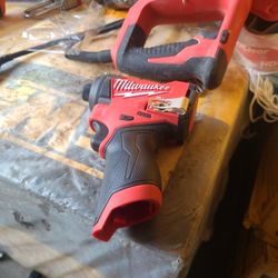 Milwaukee
M12 FUEL 12V Lithium-Ion Brushless Cordless 1/4 in. Hex Impact Driver (Tool-Only)