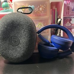 LIMITED EDITION Beats Solo Pro Headphones