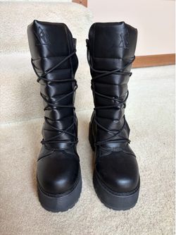 Women’s platform boots