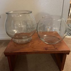 1 Glass Fish bowl and one Glass vase