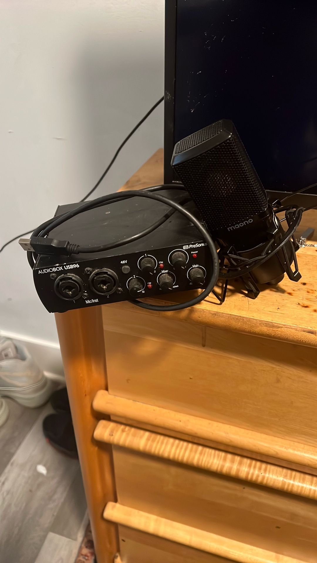 ( Presonus ) Audio Interface & ( Maono ) Recording Microphone