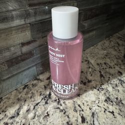 Victoria’s Secret Pink Fresh Clean Body Mist 8.4 Fl Oz (New)