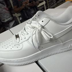 ALL-WHITE NIKE AIR FORCE 1s