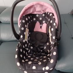 Minnie Mouse Infant Carseat