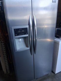 Frigidaire stainless steel side by side counter depth fridge fully functional
