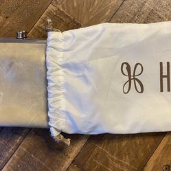 Hobo White Clutch Wallet – Good Condition