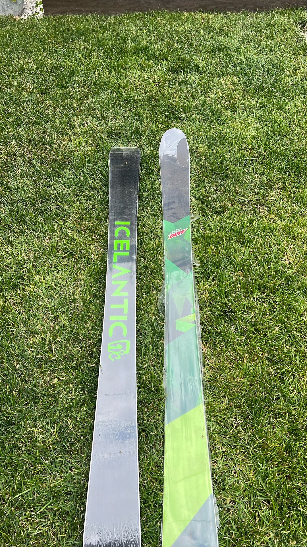 Mountain Dew Limited Edition Icelantic Skis