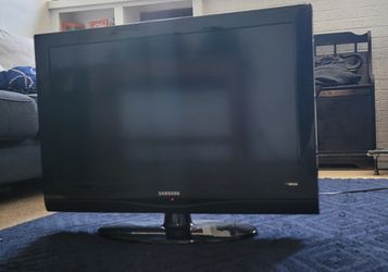 32" SAMSUNG TV