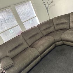 Sectional couch with recliner
