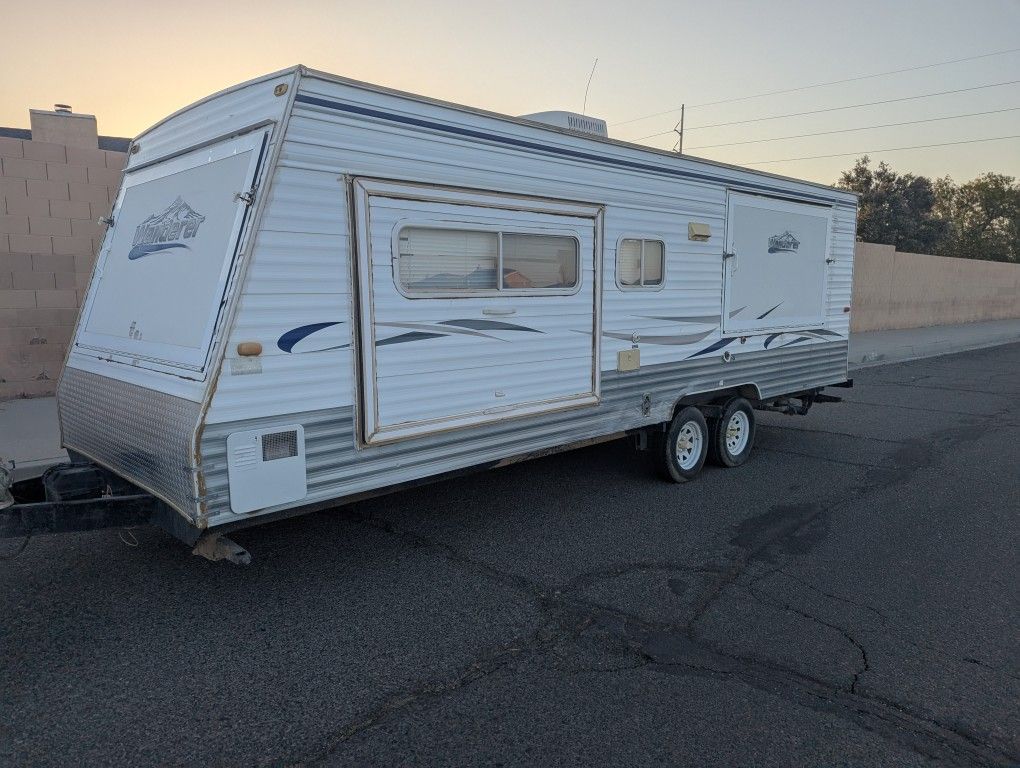 26 Ft Wander Travel Trailer