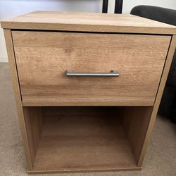 End Table / Nightstand 
