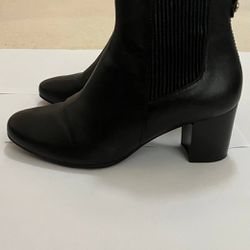 Nurture Women's ankle boot