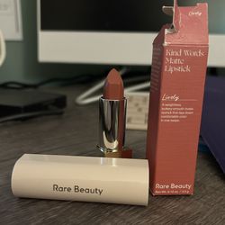 Rare Beauty Kind Words Matte Lipstick In Lively