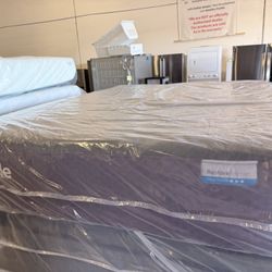 🎊Queen Mattress Purple Premier Cool Touch 🎊