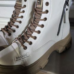 DLOGU BOOTS 