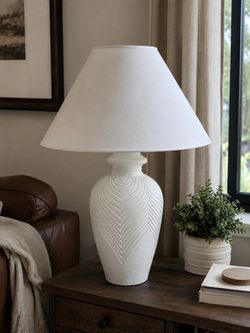 Large 30” White Statement Lamp – Beautiful Textured Design