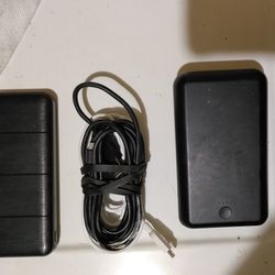 2 WIRELESS CHARGERS W/CORDS