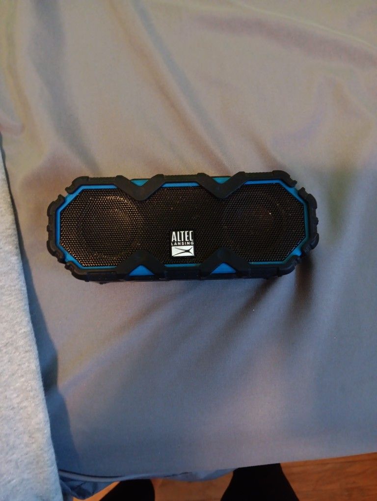 Portable Bluetooth SPEAKER
