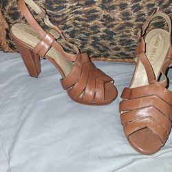 Light Brown Ciao Bella Heals Size6 1/2