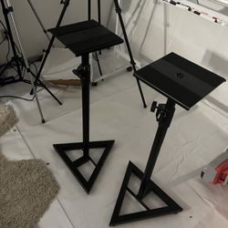 speaker stands