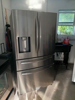 Samsung 4-door French door refrigerator