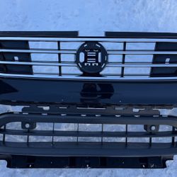 BLACK VW TIGUAN 2022 2023 2024 FRONT BUMPER ORIGINAL