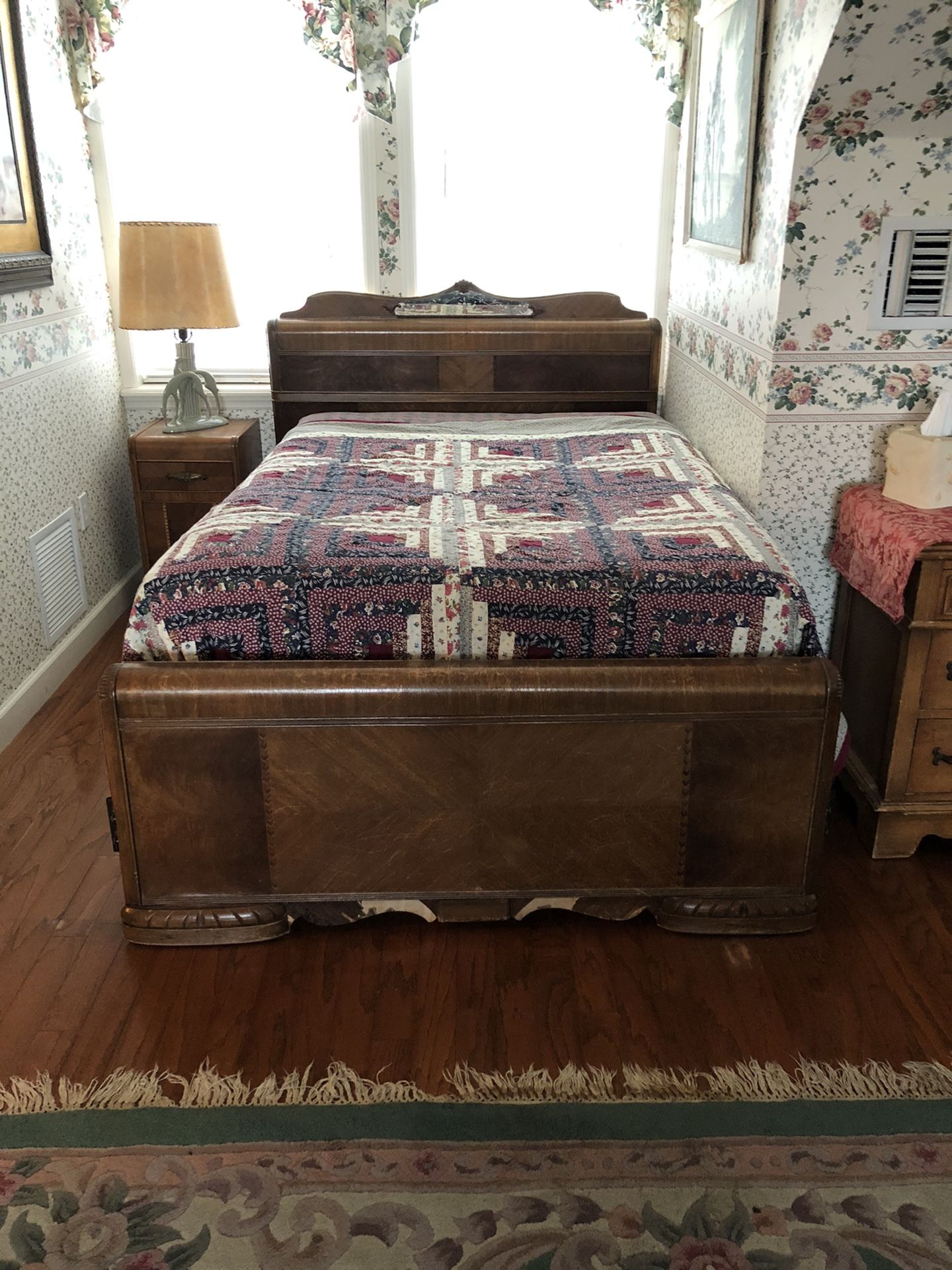 Antique Queen bedroom set