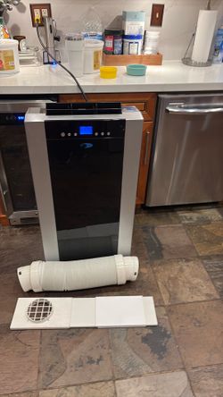 Air conditioner 200$firm cash only 14000btus of super cold air very clean nothing dirty 200$ firm cash only very strong and very cold
