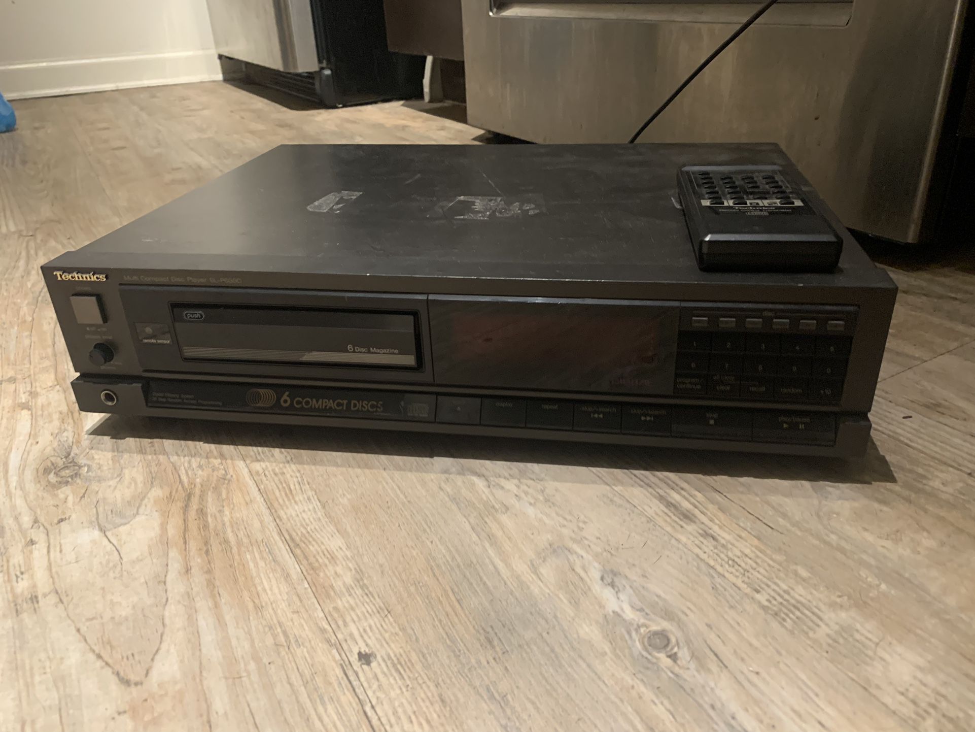 Technics SL-P600C Multi Compact Disc Player