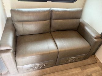 Thomas Payne Signature Collection RV Loveseat