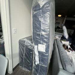 Stearns & Foster King Mattress Set