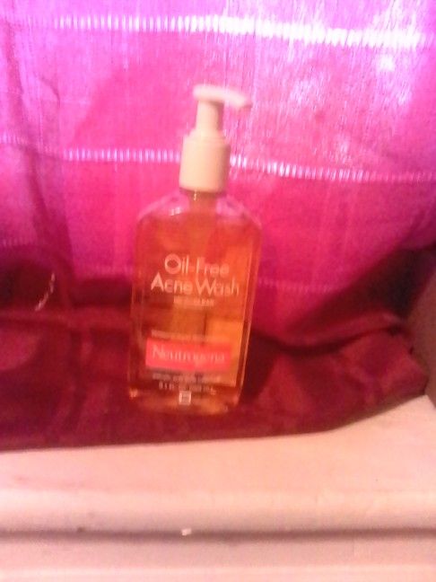 Oil-FreeAcne wash Neutrogena