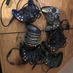6 Xbox Remotes