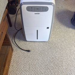 Dehumidifier 