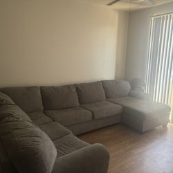 3 Piece Sectional grey 