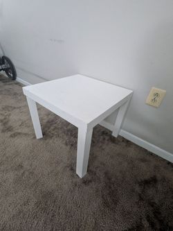 Clean white table from ikea