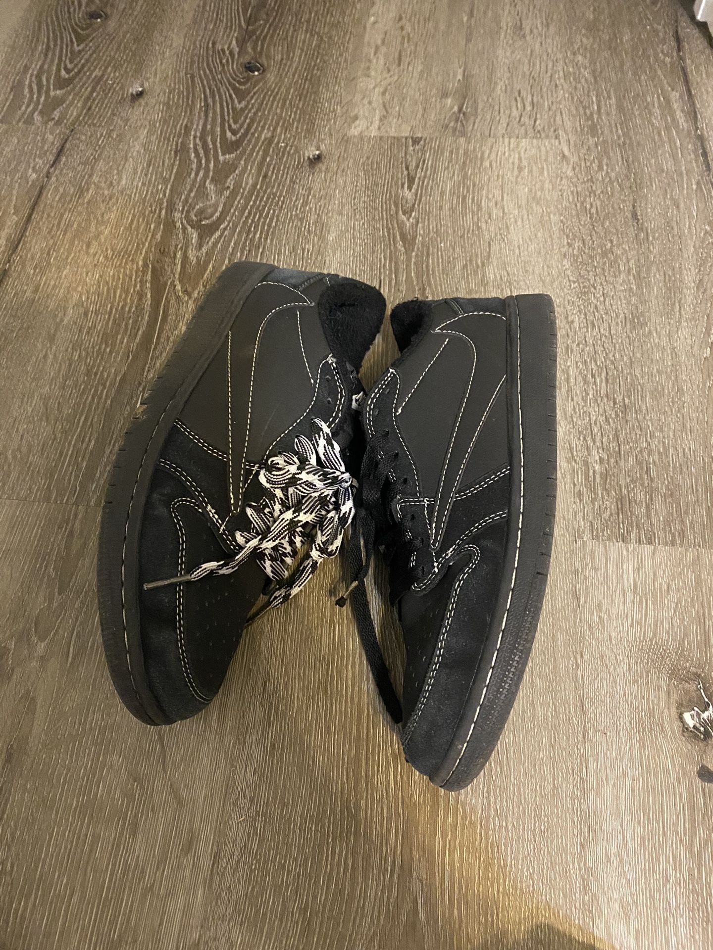 Travis Scott’s Lows  & Accessories