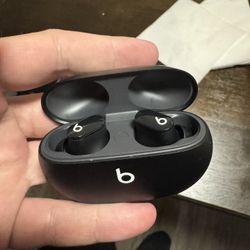 Beats Studio Buds