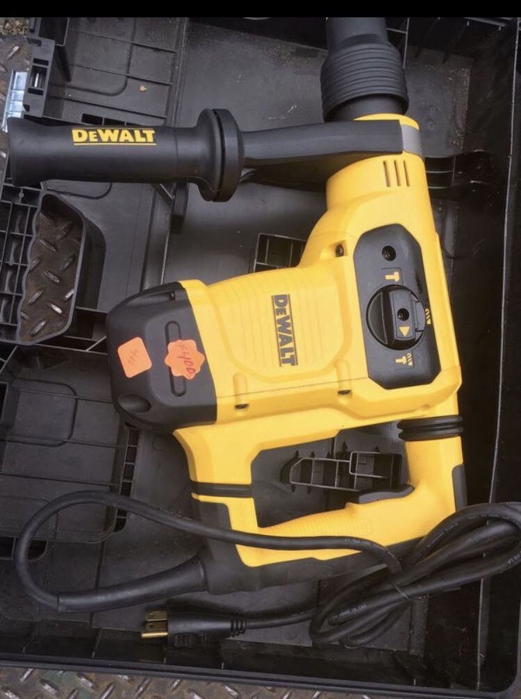 DeWalt Masonry Rotary Hammer