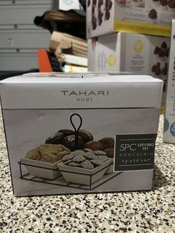 Tahari Home Desert Display 