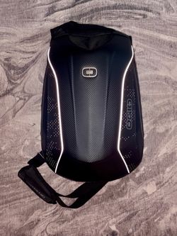 OGIO Mach 5 no drag motorcycle backpack