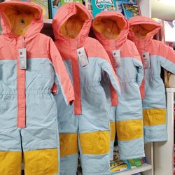 New Snow Suit Size 2T,3T,4T,&5T