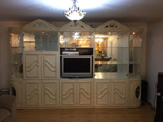 Beautiful Italian hutch with mirrored back