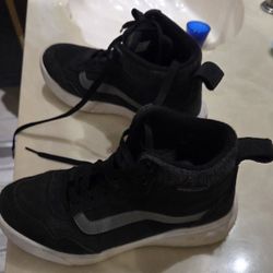 Vans Women's Range Exp Hi Vansguard Sneaker, Suede Black Pewter,